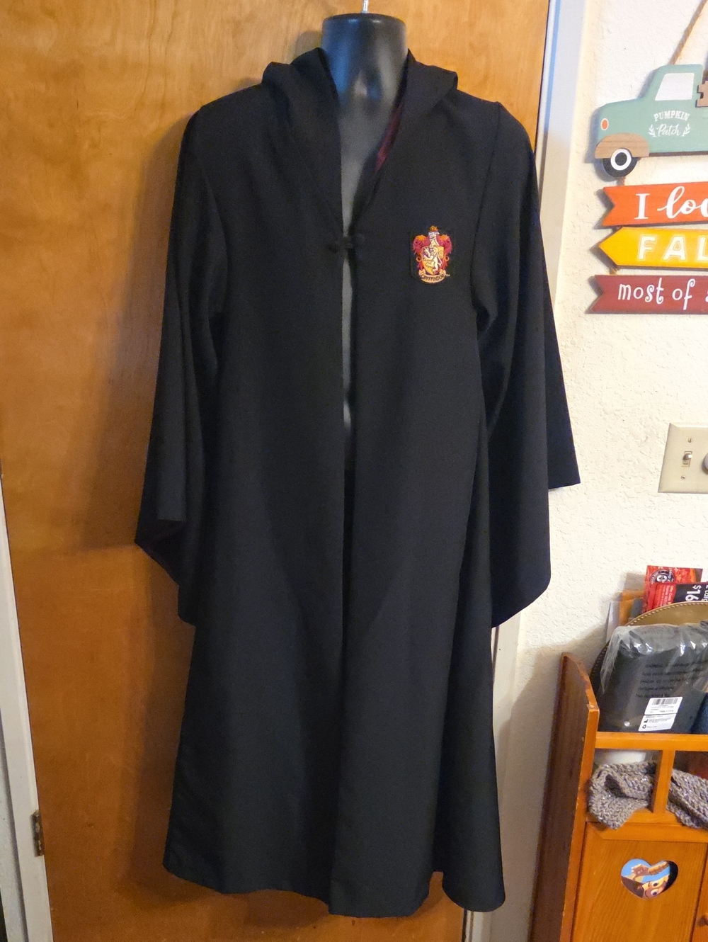 Universal Studios Authentic Harry Potter Cloak Robe (Gryffindor) XS Adult